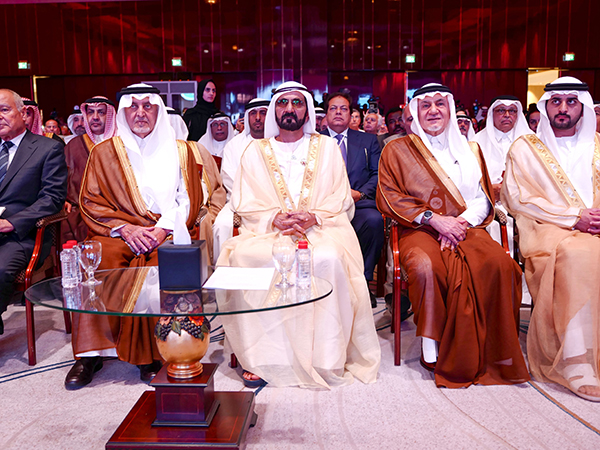 محمد بن راشد: الاستقرار صناعة وجهد وعمل مستمر وتنمية دائمة وتطور لا يتوقف